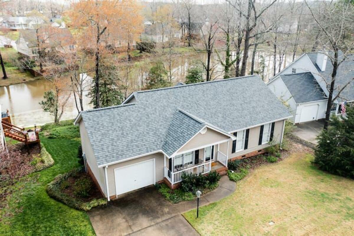 Simpsonville Guy Roofing